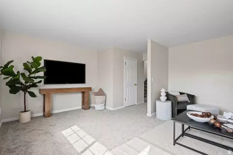 668 E Williamsburg Cir, Sandy, UT 84070 photo 8