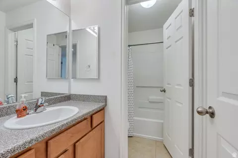 Bath - 74 E Resaca Dr S #B7, Sandy, UT 84070 photo 2 of 3