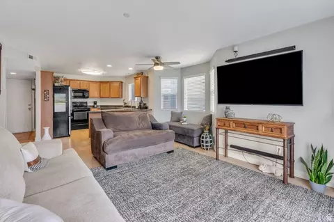 Living - 74 E Resaca Dr S #B7, Sandy, UT 84070 photo 3 of 3