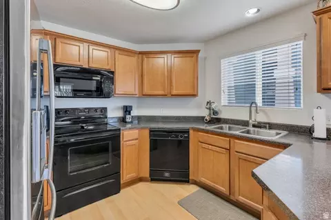 Kitchen - 74 E Resaca Dr S #B7, Sandy, UT 84070 photo 3 of 3