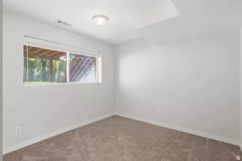 Bedroom - 618 E 315 S, Layton, UT 84041 photo 6 of 6