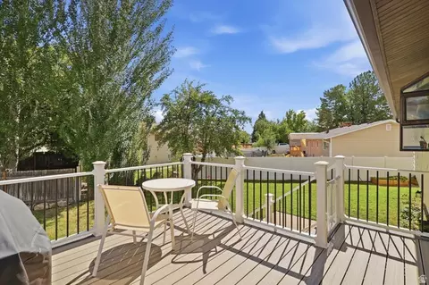 Exterior - 618 E 315 S, Layton, UT 84041 photo 4 of 6