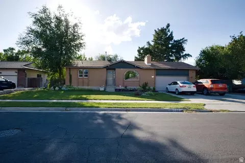 Exterior - 9080 S 570 E, Sandy, UT 84070 photo 3 of 6