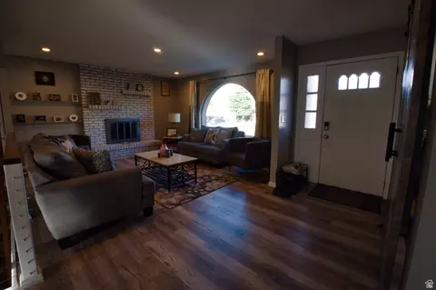 Entry Way - 9080 S 570 E, Sandy, UT 84070 photo 1 of 2