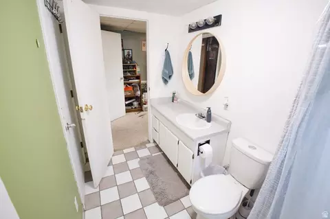 Bath - 9080 S 570 E, Sandy, UT 84070 photo 2 of 6