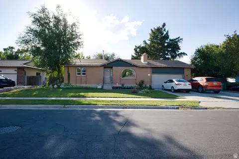 Exterior - 9080 S 570 E, Sandy, UT 84070 photo 5 of 6