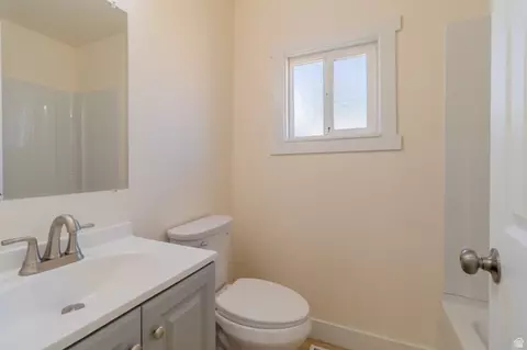 Bath - 2488 N 350 W, Sunset, UT 84015 photo 2 of 2
