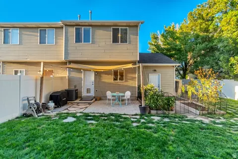 Exterior - 1201 W Glencoe Dr S, Murray, UT 84123 photo 3 of 6