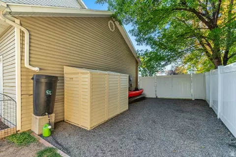 Exterior - 1201 W Glencoe Dr S, Murray, UT 84123 photo 6 of 6