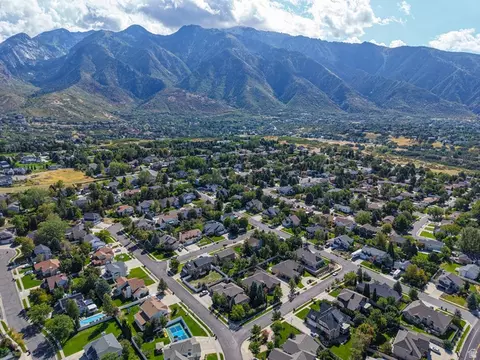 View/Area - 10146 S 2415 E, Sandy, UT 84092 photo 9 of 11