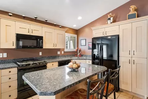 Kitchen - 446 E Green Haven Dr S, Midvale, UT 84047 photo 2 of 5