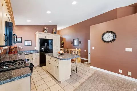 Kitchen - 446 E Green Haven Dr S, Midvale, UT 84047 photo 3 of 5