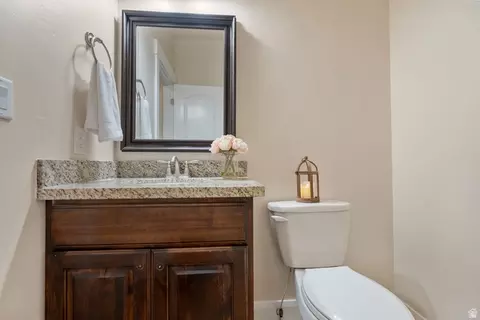 Bath - 1123 S Wildflower Ln, Mapleton, UT 84664 photo 1 of 7