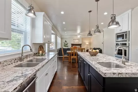 Kitchen - 1123 S Wildflower Ln, Mapleton, UT 84664 photo 3 of 7