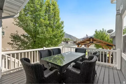 Exterior - 1123 S Wildflower Ln, Mapleton, UT 84664 photo 7 of 10