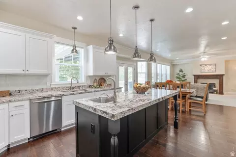 Kitchen - 1123 S Wildflower Ln, Mapleton, UT 84664 photo 4 of 7