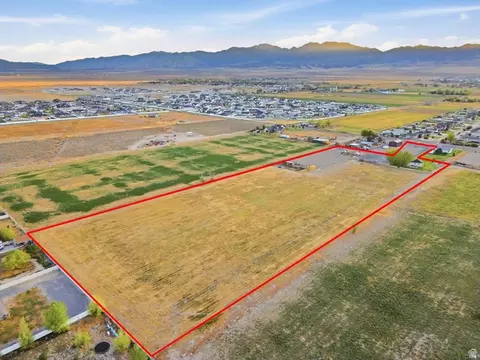 View/Area - 415 S Worthington St, Grantsville, UT 84029 photo 3 of 8