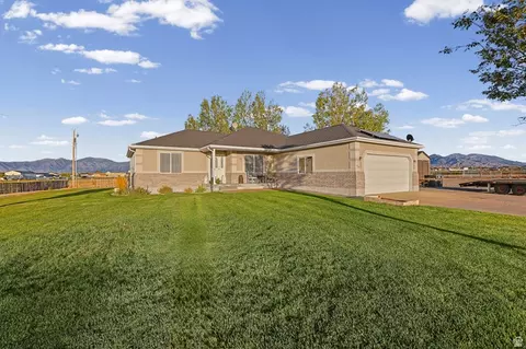 415 S Worthington St, Grantsville, UT 84029