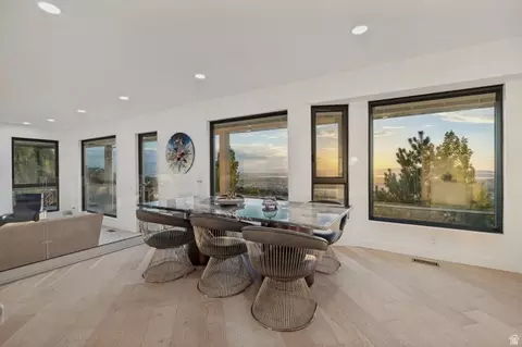 Dining - 3860 S Highland Ct E, Bountiful, UT 84010 photo 1 of 3