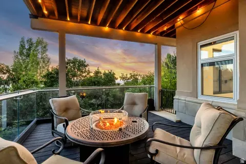 Exterior - 3860 S Highland Ct E, Bountiful, UT 84010 photo 6 of 7