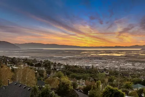 View/Area - 3860 S Highland Ct E, Bountiful, UT 84010 photo 6 of 8
