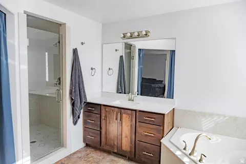 Bath - 1069 E 150 St S, Santaquin, UT 84655 photo 3 of 8