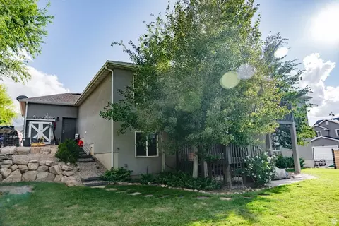 Exterior - 1069 E 150 St S, Santaquin, UT 84655 photo 6 of 11
