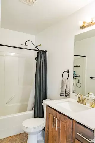 Bath - 1069 E 150 St S, Santaquin, UT 84655 photo 4 of 8