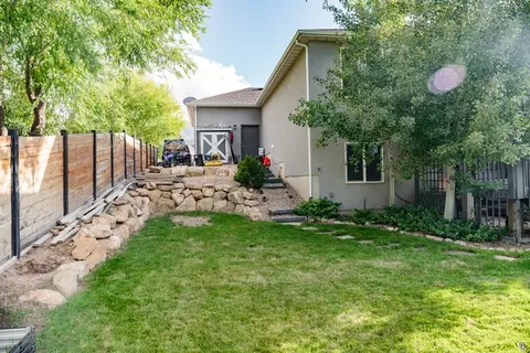 Exterior - 1069 E 150 St S, Santaquin, UT 84655 photo 9 of 11