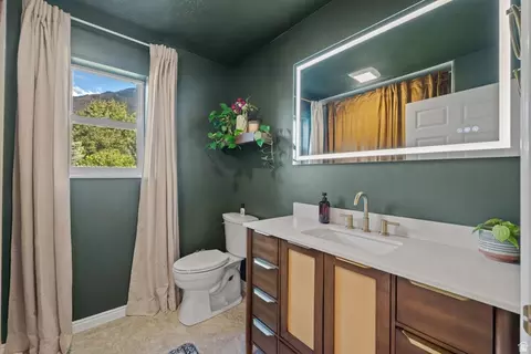 Bath - 555 E 1600 S, Mapleton, UT 84664 photo 2 of 5