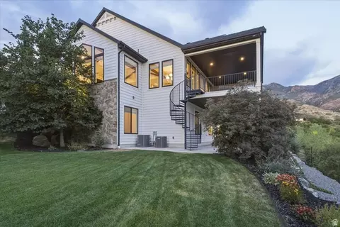 Exterior - 2522 E Thurston Ln, Layton, UT 84040 photo 11 of 18