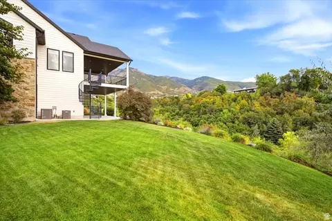 Exterior - 2522 E Thurston Ln, Layton, UT 84040 photo 13 of 18