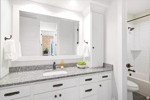 Bath - 2522 E Thurston Ln, Layton, UT 84040 photo 6 of 6