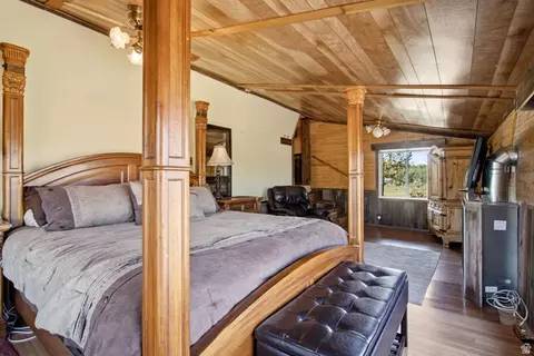 Bedroom - 1663 Lancer Ln, Kamas, UT 84036 photo 6 of 9