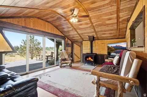 Living - 1663 Lancer Ln, Kamas, UT 84036 photo 2 of 6