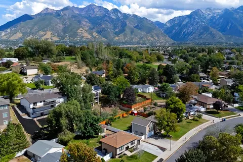 View/Area - 8523 S Kelsch Dr E, Sandy, UT 84093 photo 2 of 5