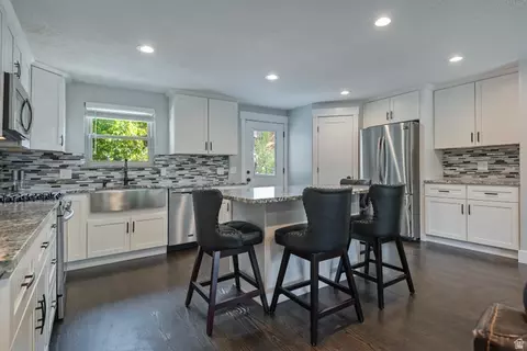 Kitchen - 8523 S Kelsch Dr E, Sandy, UT 84093 photo 2 of 3