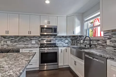 Kitchen - 8523 S Kelsch Dr E, Sandy, UT 84093 photo 3 of 3