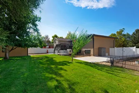 Exterior - 8523 S Kelsch Dr E, Sandy, UT 84093 photo 3 of 10
