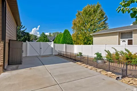 Exterior - 8523 S Kelsch Dr E, Sandy, UT 84093 photo 8 of 10