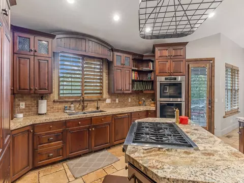 Kitchen - 4460 S 2700 E, Holladay, UT 84124 photo 4 of 6