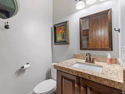 Bath - 4460 S 2700 E, Holladay, UT 84124 photo 1 of 5