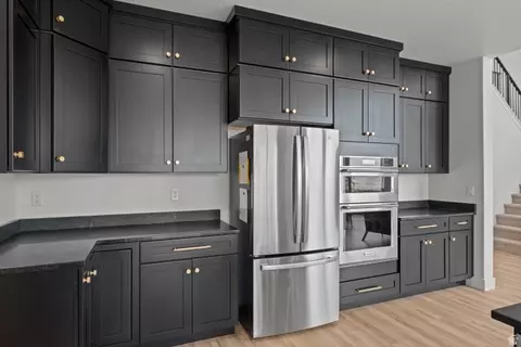 Kitchen - 36 W Limber Pine Dr, Mapleton, UT 84664 photo 5 of 6
