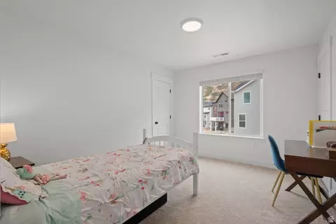 Bedroom - 36 W Limber Pine Dr, Mapleton, UT 84664 photo 3 of 5