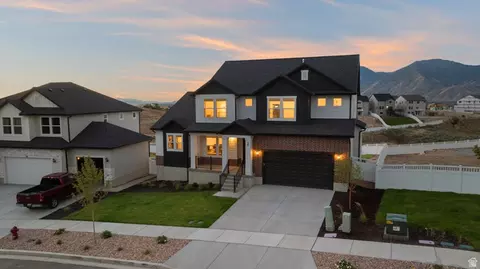 Exterior - 36 W Limber Pine Dr, Mapleton, UT 84664 photo 9 of 12