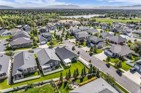 View/Area - 2063 E 1200 N, Layton, UT 84040 photo 3 of 7