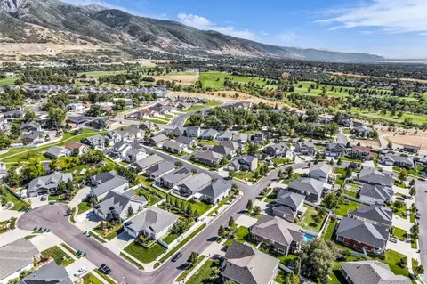 View/Area - 2063 E 1200 N, Layton, UT 84040 photo 6 of 7