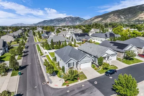 View/Area - 2063 E 1200 N, Layton, UT 84040 photo 4 of 7