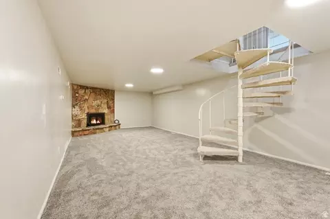 Living - 485 Parkview Cir, Smithfield, UT 84335 photo 4 of 5