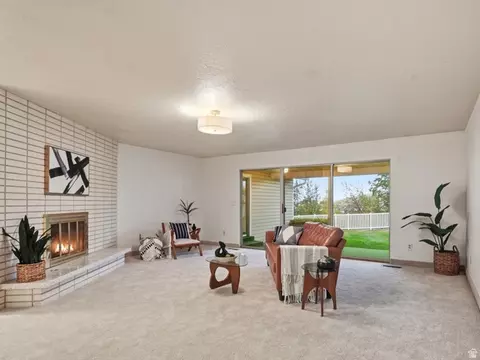 Living - 485 Parkview Cir, Smithfield, UT 84335 photo 1 of 5